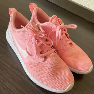 Nike Women’s Golf Shoes, Size 8